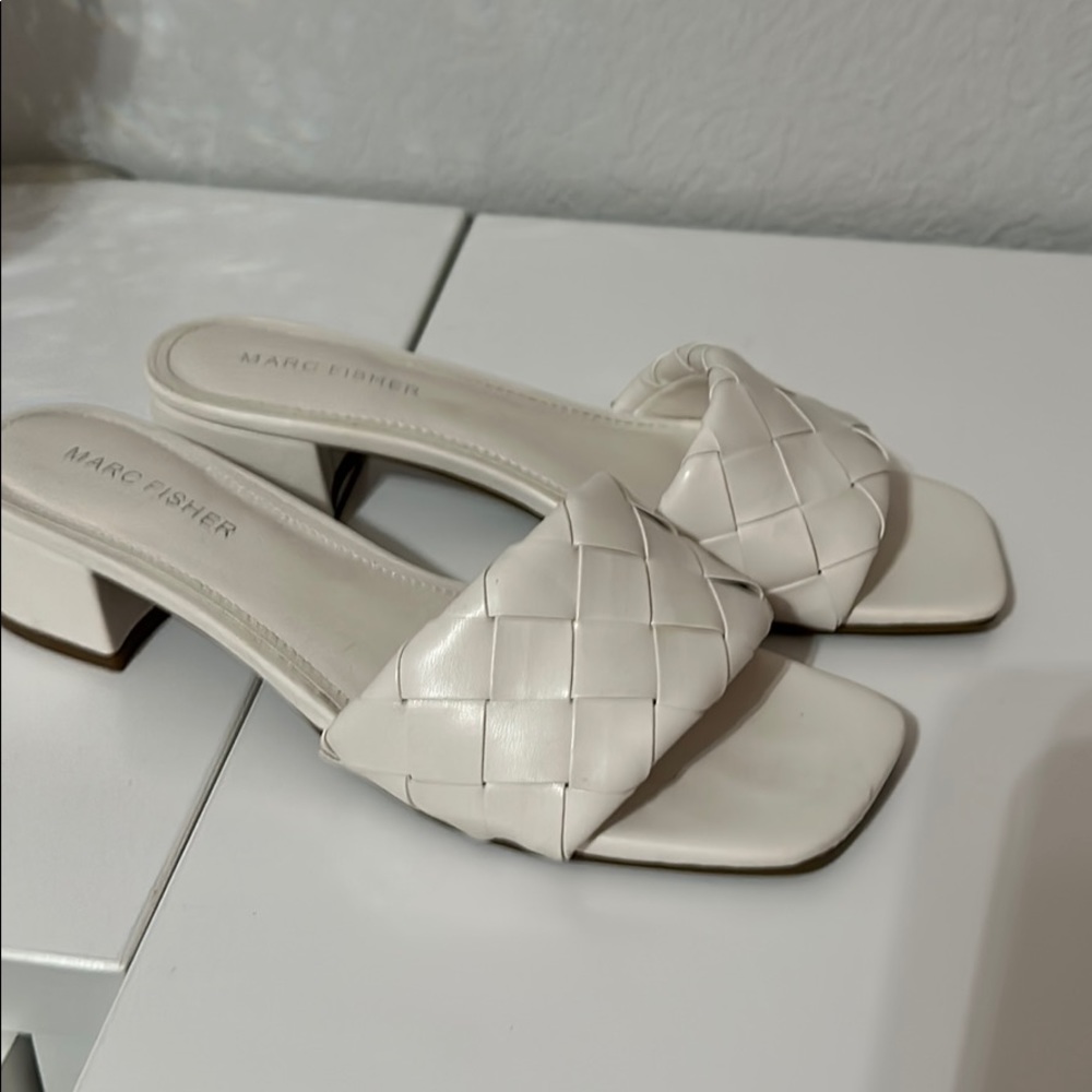 Marc Fisher slide on sandals